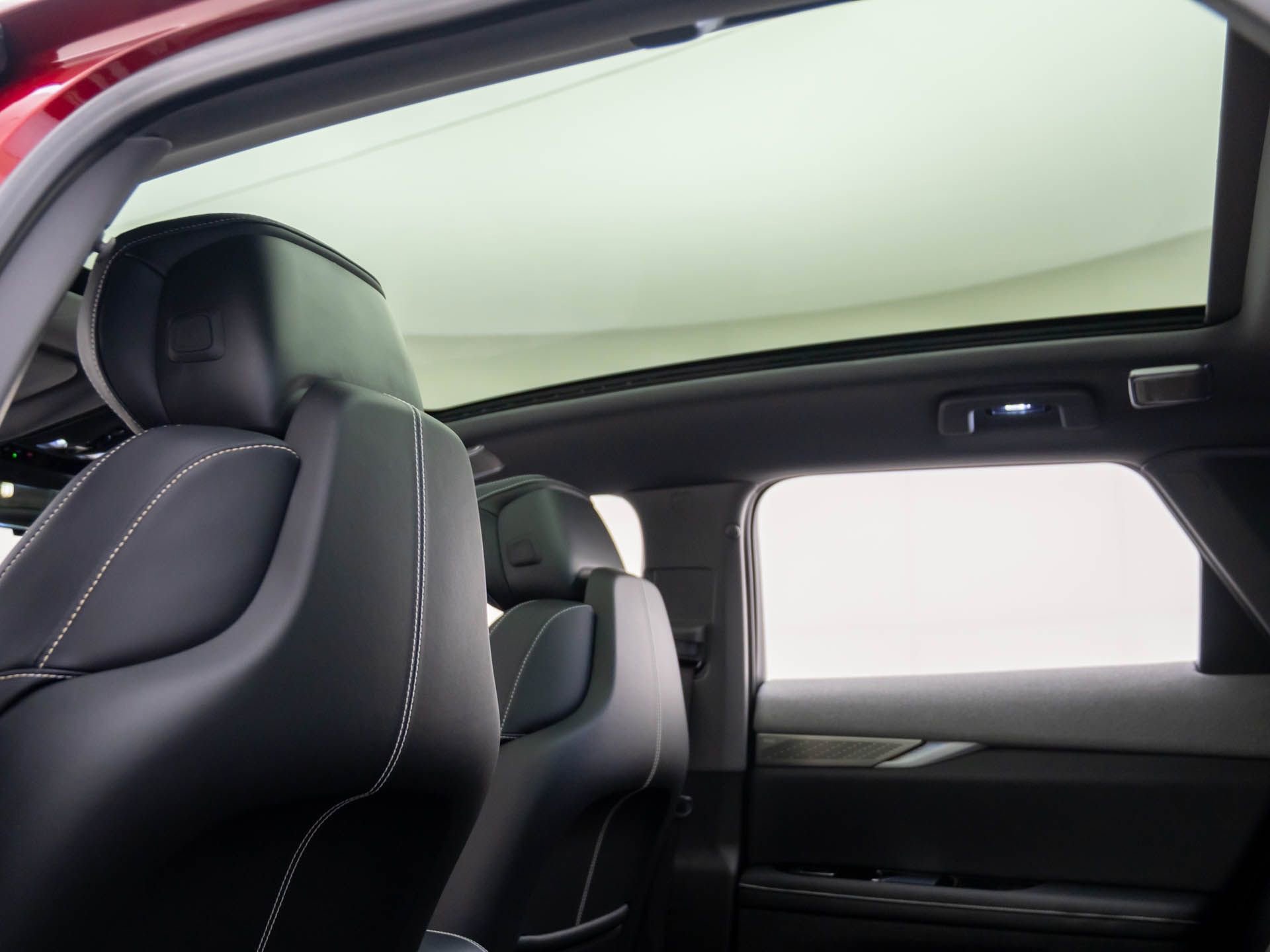 Certified 2025 Cadillac Optiq Sport 2 w/ LPO, Floor Liner Package image 9