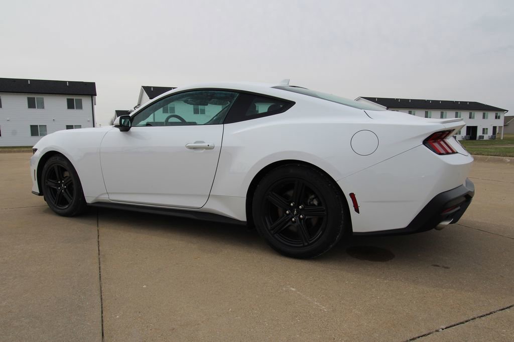 Used 2024 Ford Mustang Premium image 17