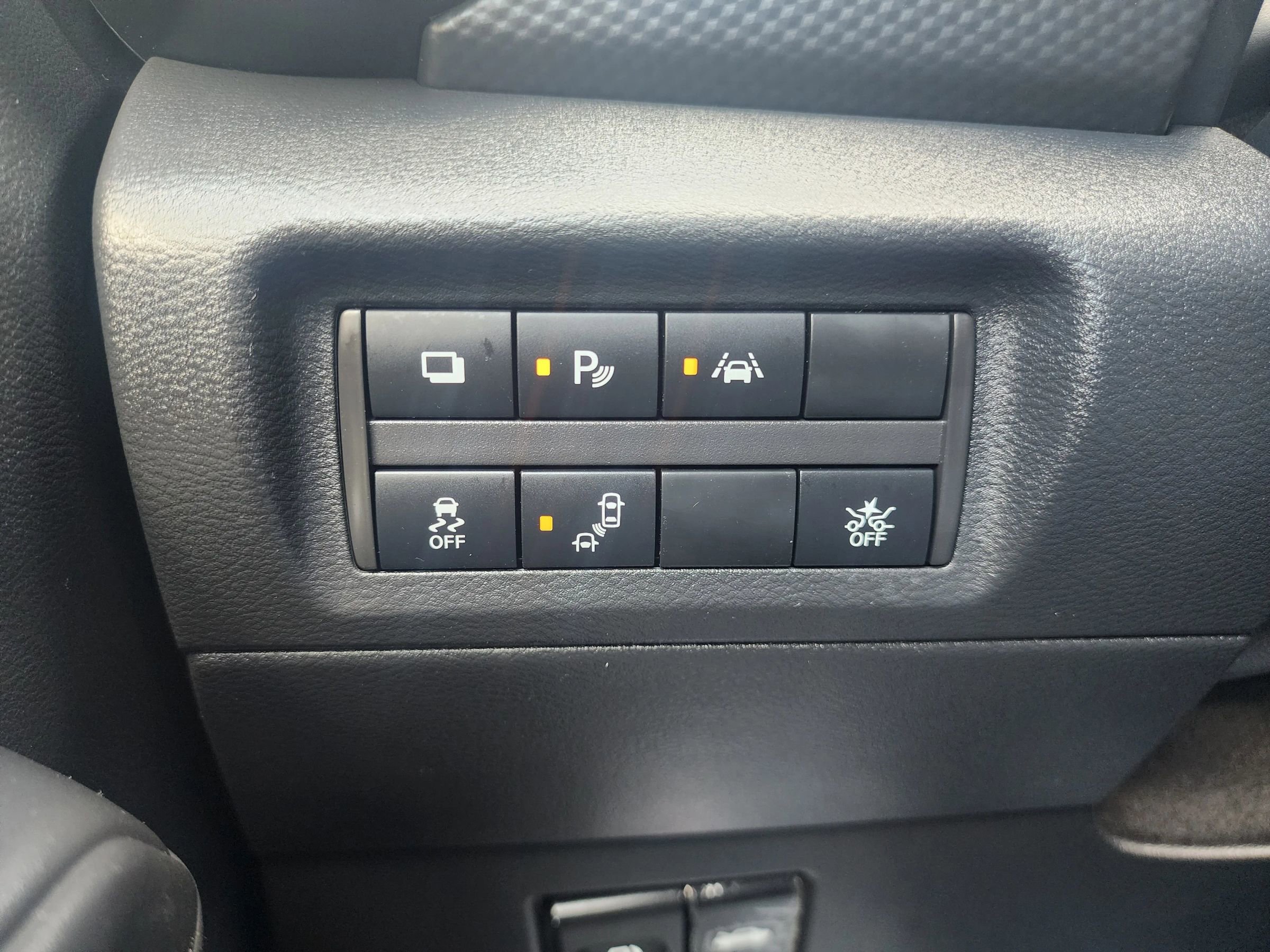 Used 2024 Nissan Kicks S image 18