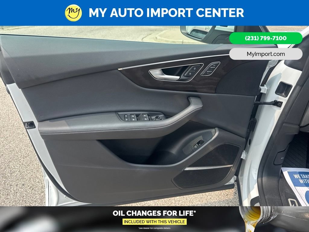 Used 2023 Audi Q8 Prestige AWD/4WD image 10