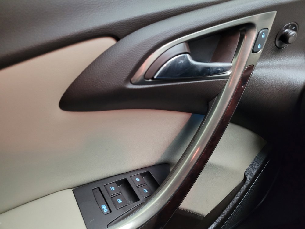 Used 2014 Buick Verano FWD image 27