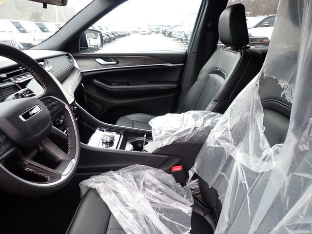 New 2025 Jeep Grand Cherokee Limited w/ Black Appearance Package image 12