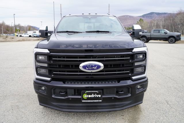 Used 2025 Ford F250 Platinum AWD/4WD image 2