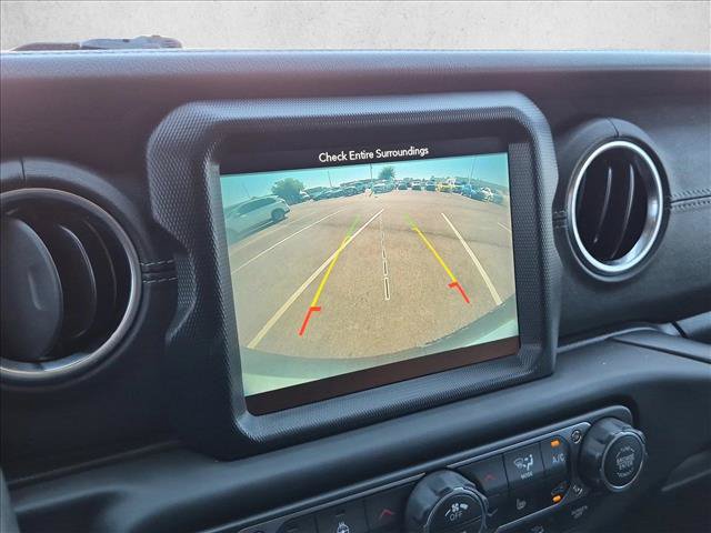 Used 2019 Jeep Wrangler Unlimited Sahara AWD/4WD image 12