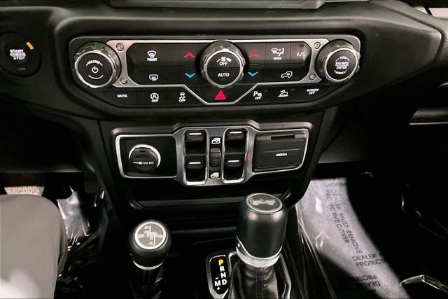 Used 2021 Jeep Wrangler Unlimited Sahara image 16