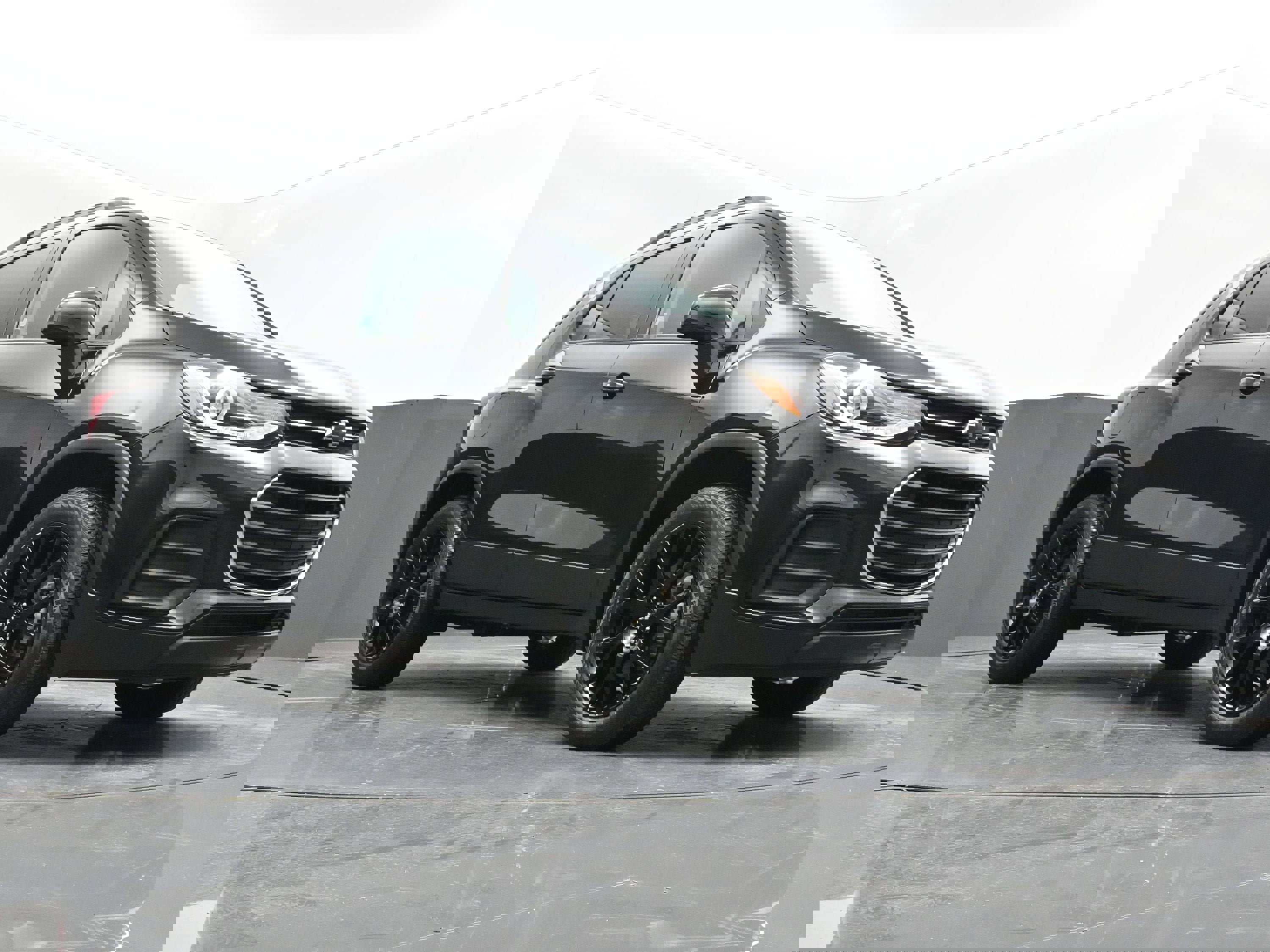 Used 2022 Chevrolet Trax LT w/ Midnight Edition image 33