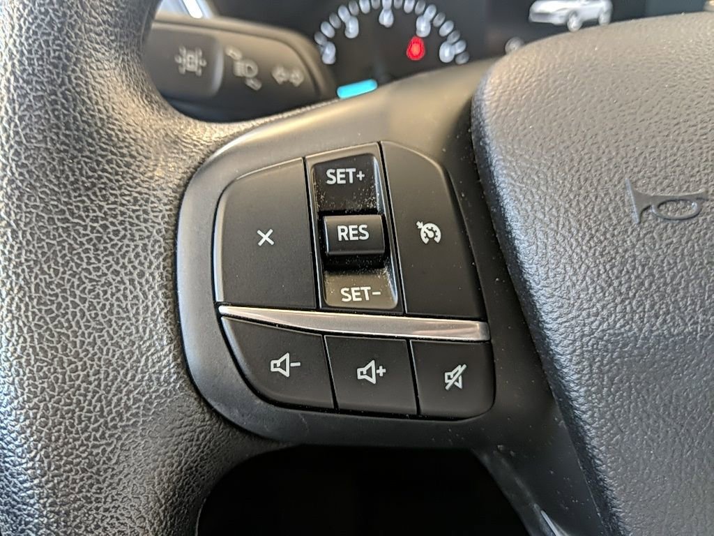 Used 2022 Ford Escape SE image 17