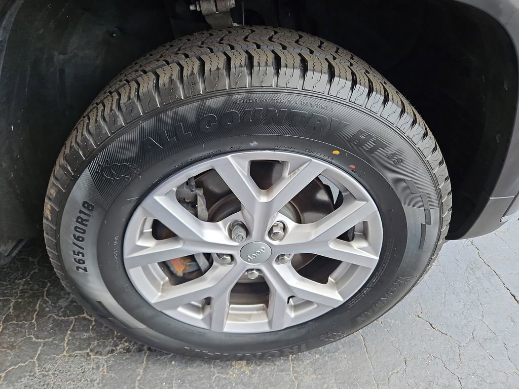 Used 2022 Jeep Grand Cherokee L Limited RWD image 8
