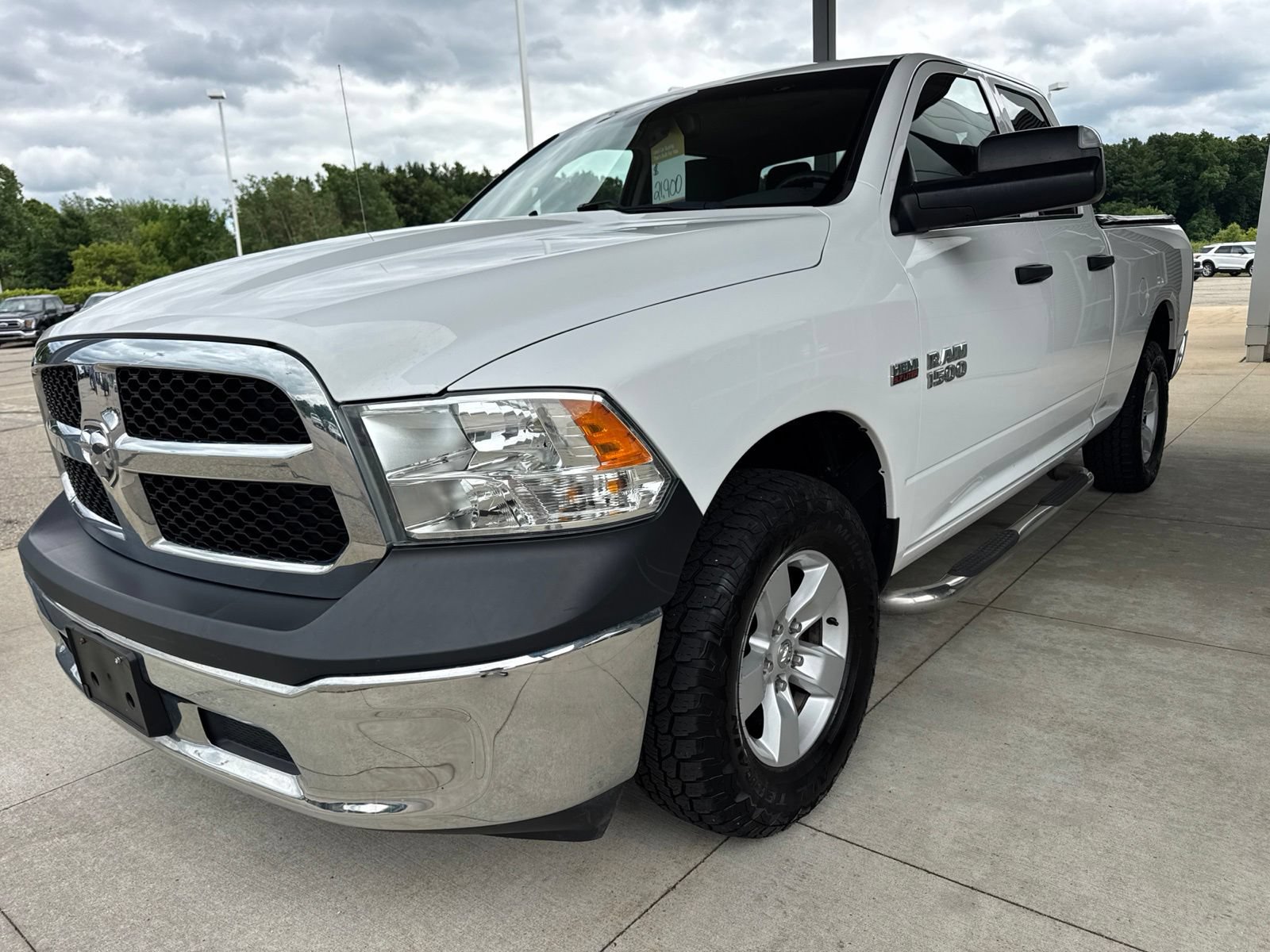 Used 2018 RAM 1500 ST w/ SXT Appearance Group AWD/4WD image 3