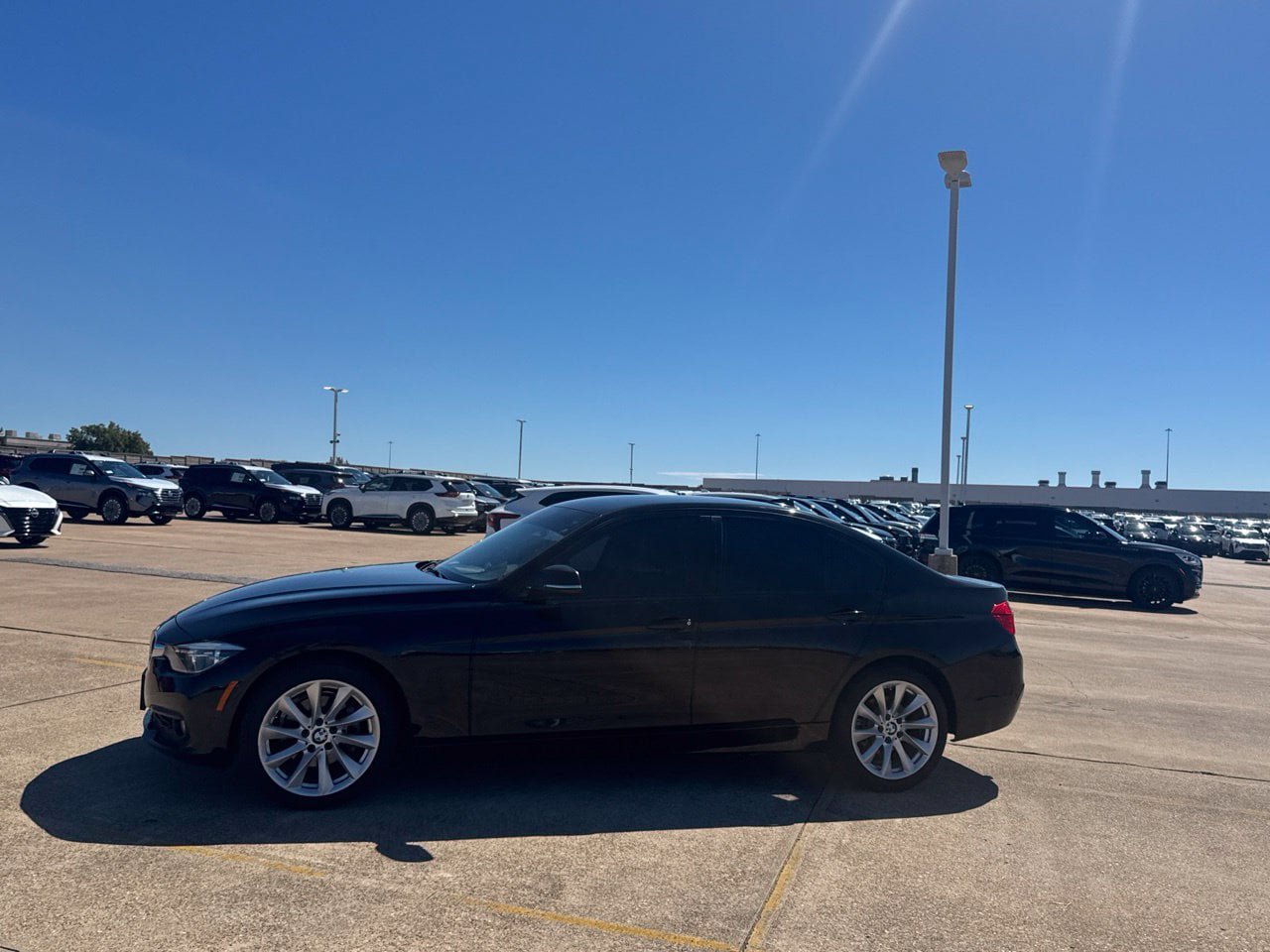 Used 2018 BMW 320i xDrive Sedan AWD/4WD image 15