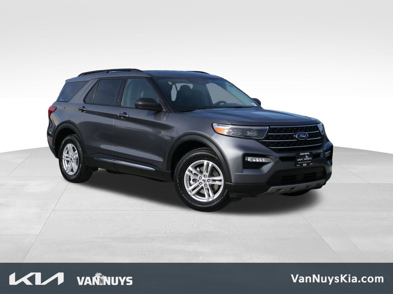 Used 2024 Ford Explorer XLT w/ Equipment Group 202A