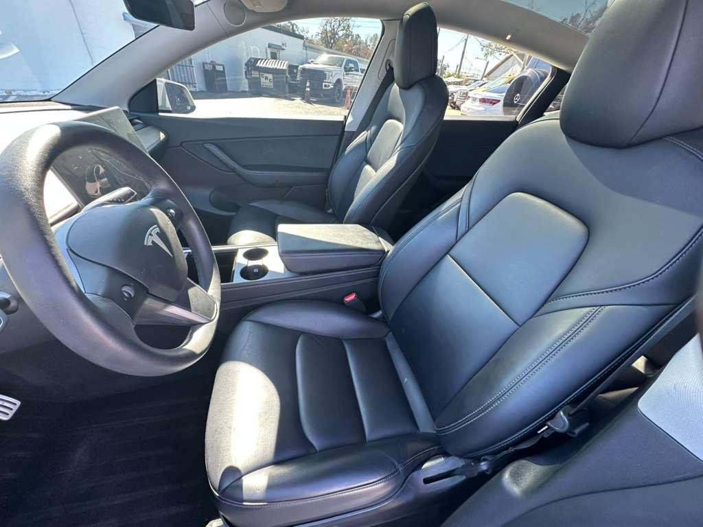 Used 2022 Tesla Model Y Performance image 11