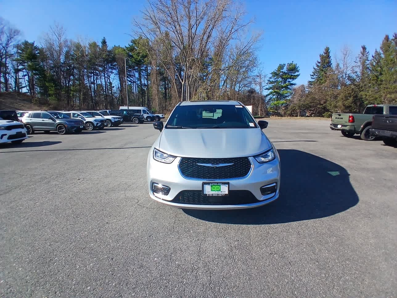New 2026 Chrysler Pacifica Limited AWD/4WD image 2