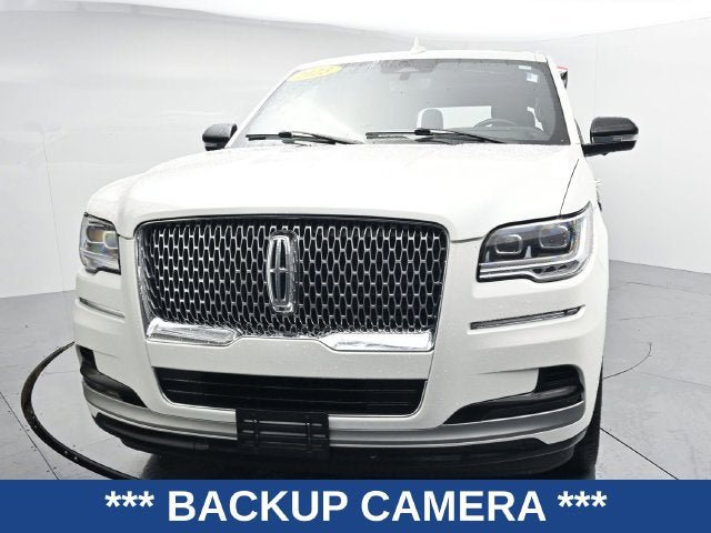 Used 2023 Lincoln Navigator Reserve AWD/4WD image 3