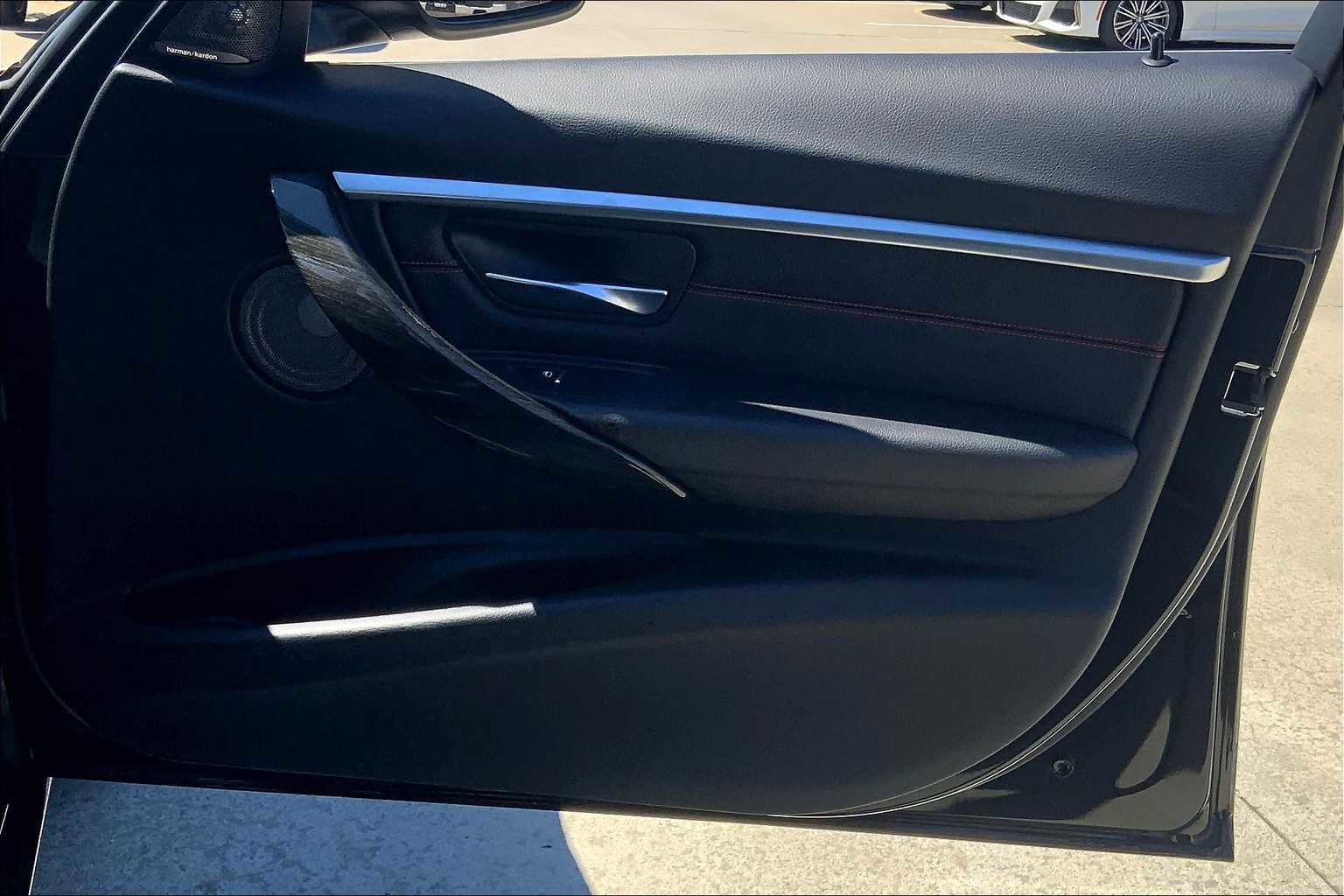 Used 2017 BMW 330e image 26