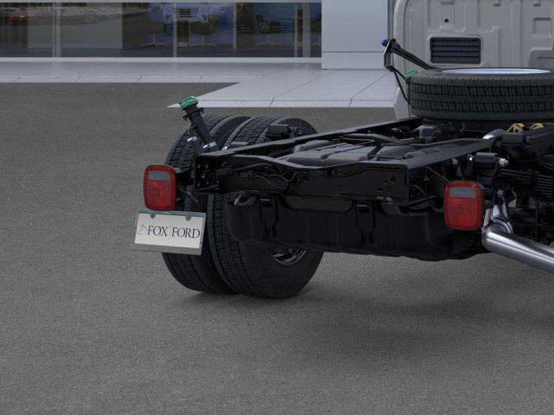 New 2025 Ford F550 4x4 Crew Cab w/ XLT Value Package image 21