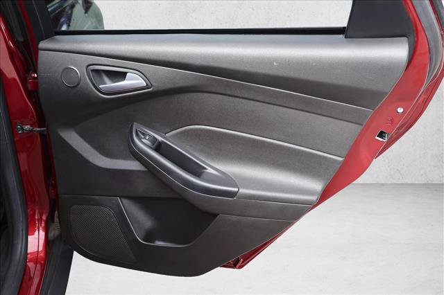 Used 2017 Ford Focus SEL w/ Winter Package FWD image 28