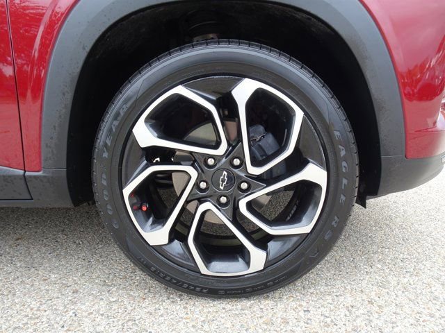 Certified 2024 Chevrolet Trax RS w/ Driver Confidence Package image 8