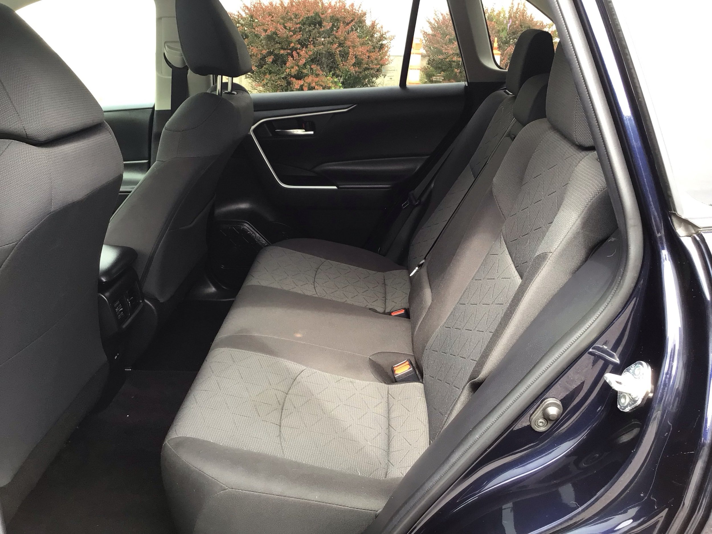 Used 2022 Toyota RAV4 XLE w/ Convenience Package AWD/4WD image 12