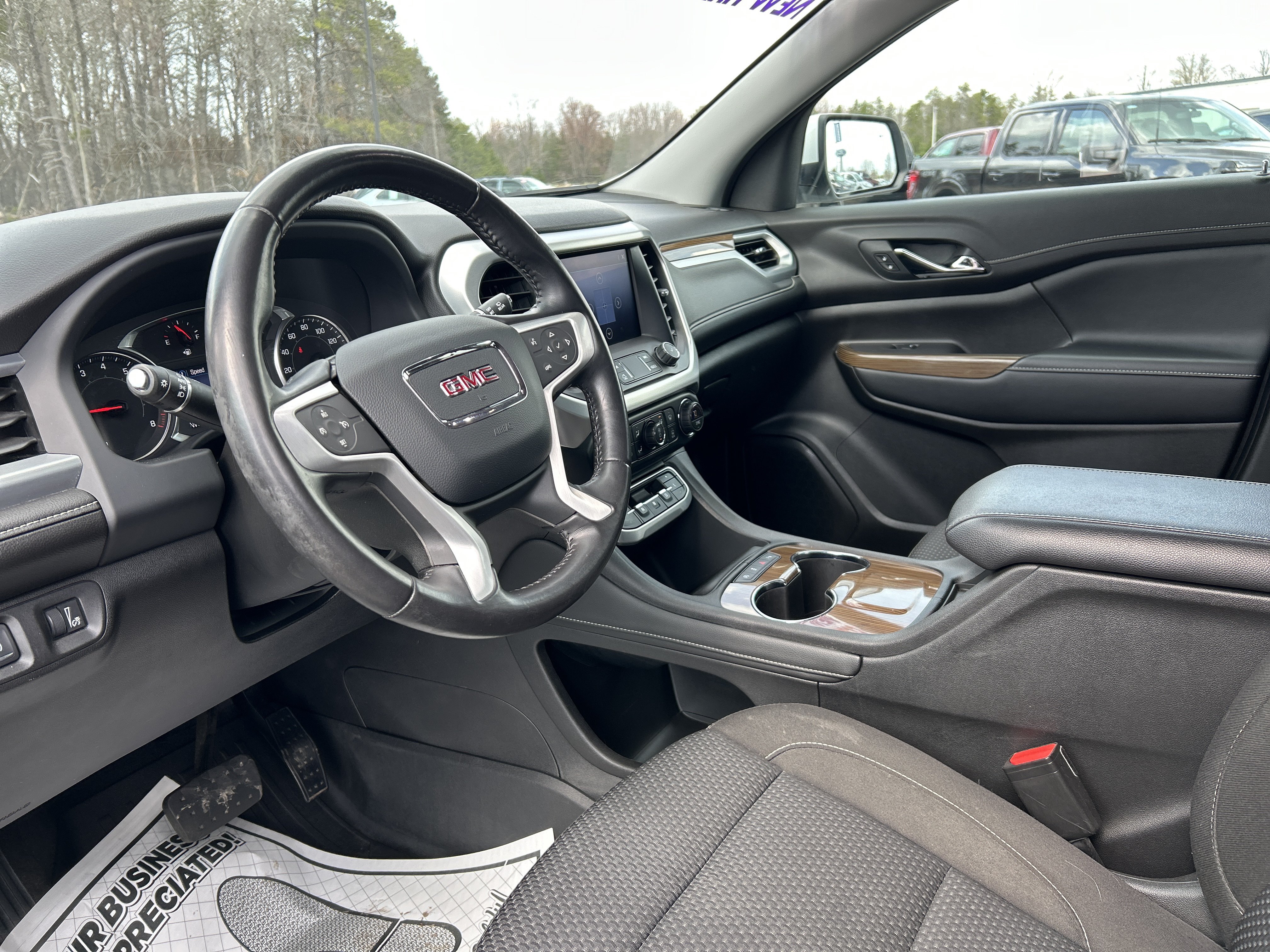 Used 2020 GMC Acadia SLE w/ LPO, Floor Liner Package FWD image 14