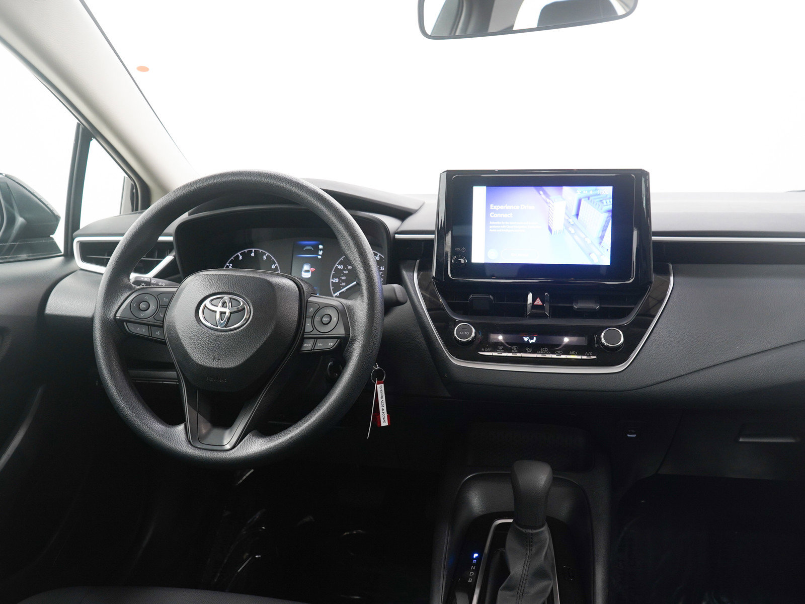 Used 2025 Toyota Corolla LE FWD image 14