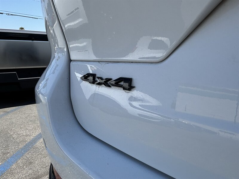 Used 2024 Jeep Grand Cherokee Altitude AWD/4WD image 6