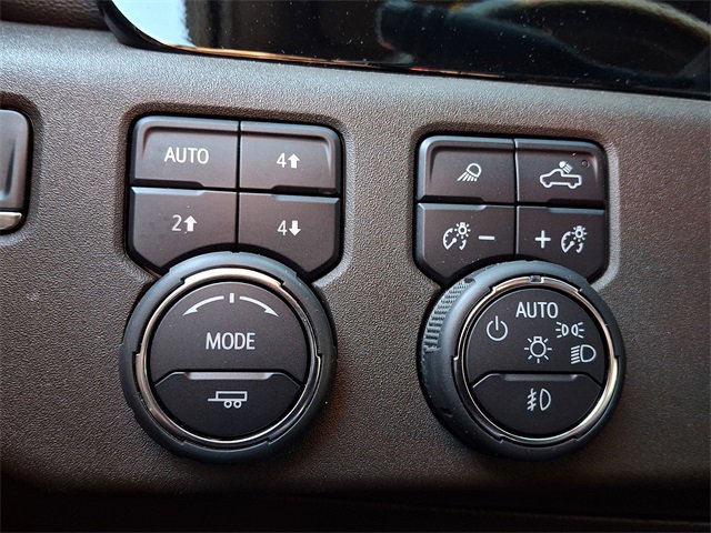 Used 2024 Chevrolet Silverado 2500 LT image 20