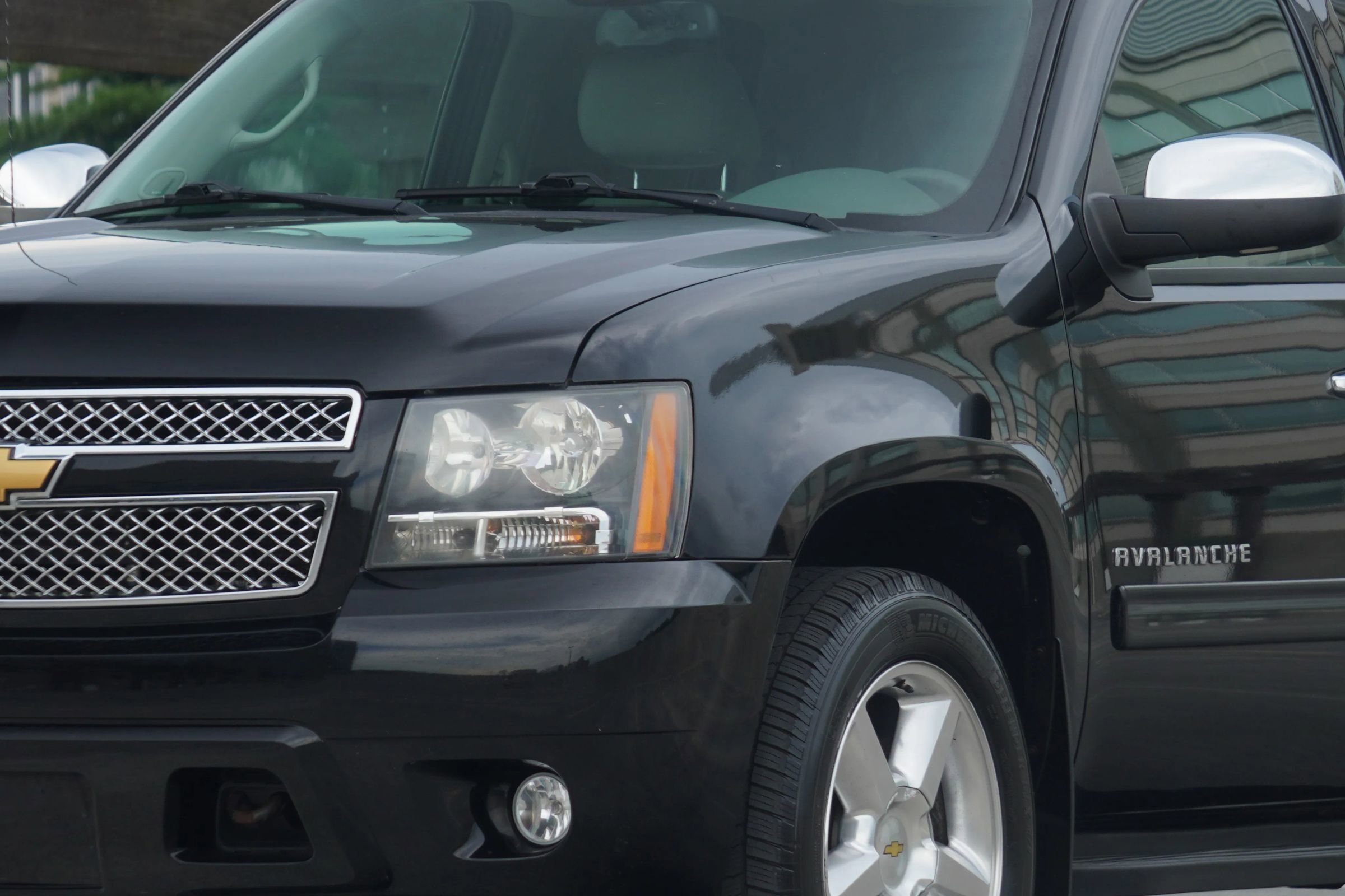 Used 2012 Chevrolet Avalanche LT w/ All-Star Edition image 23