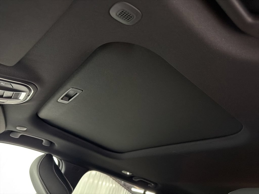 New 2026 Jeep Grand Cherokee Laredo X RWD image 16