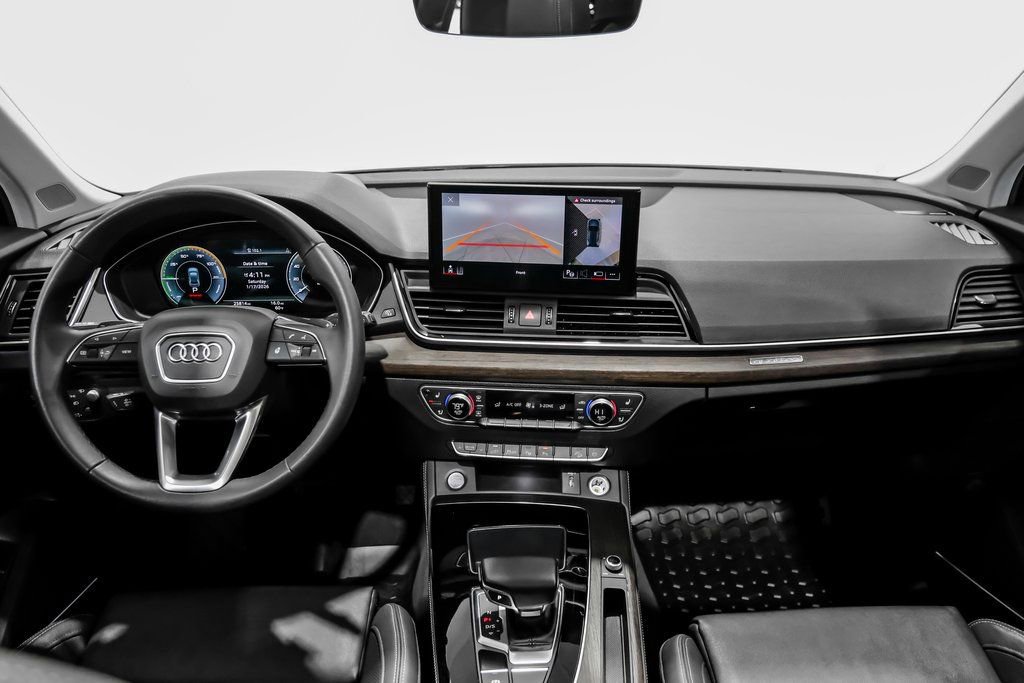 Used 2024 Audi Q5 e Prestige w/ Prestige Package image 12