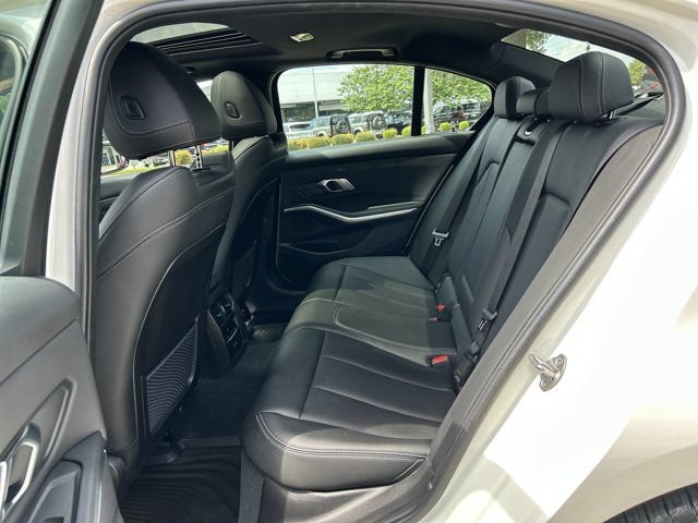 Used 2023 BMW 330i xDrive Sedan w/ Premium Package AWD/4WD image 18