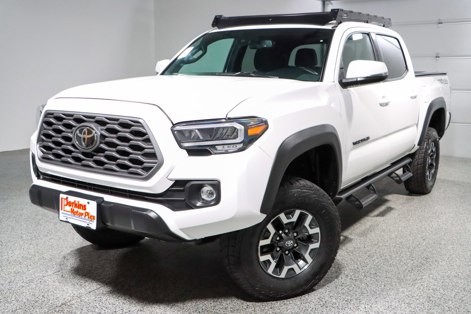 Used 2023 Toyota Tacoma TRD Off-Road image 32