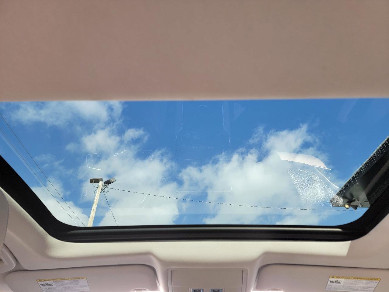 Used 2017 Jaguar XE Prestige image 40