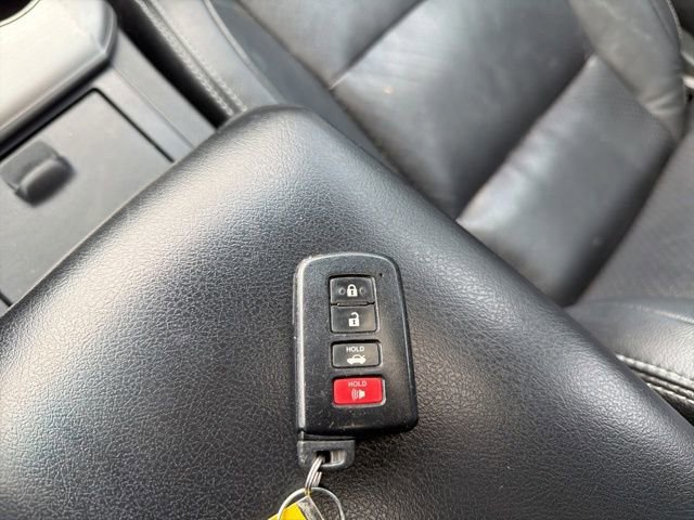 Used 2014 Toyota Camry SE w/ Moonroof Package FWD image 31