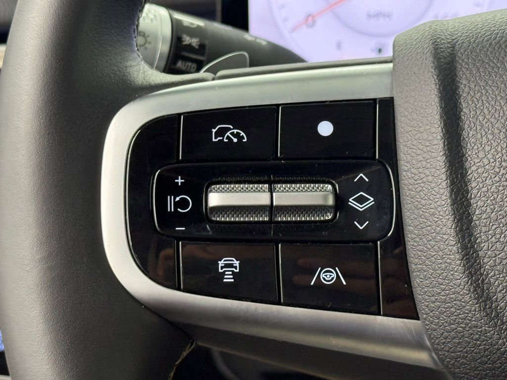 Used 2026 Genesis GV70 2.5T Select image 21