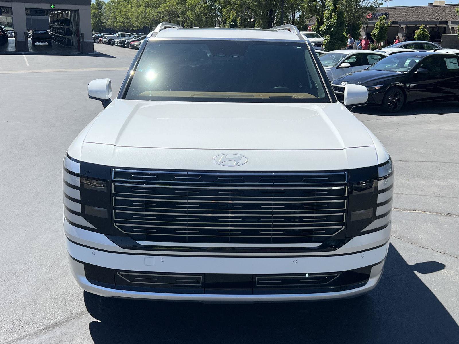 Certified 2026 Hyundai Palisade Calligraphy AWD/4WD image 3