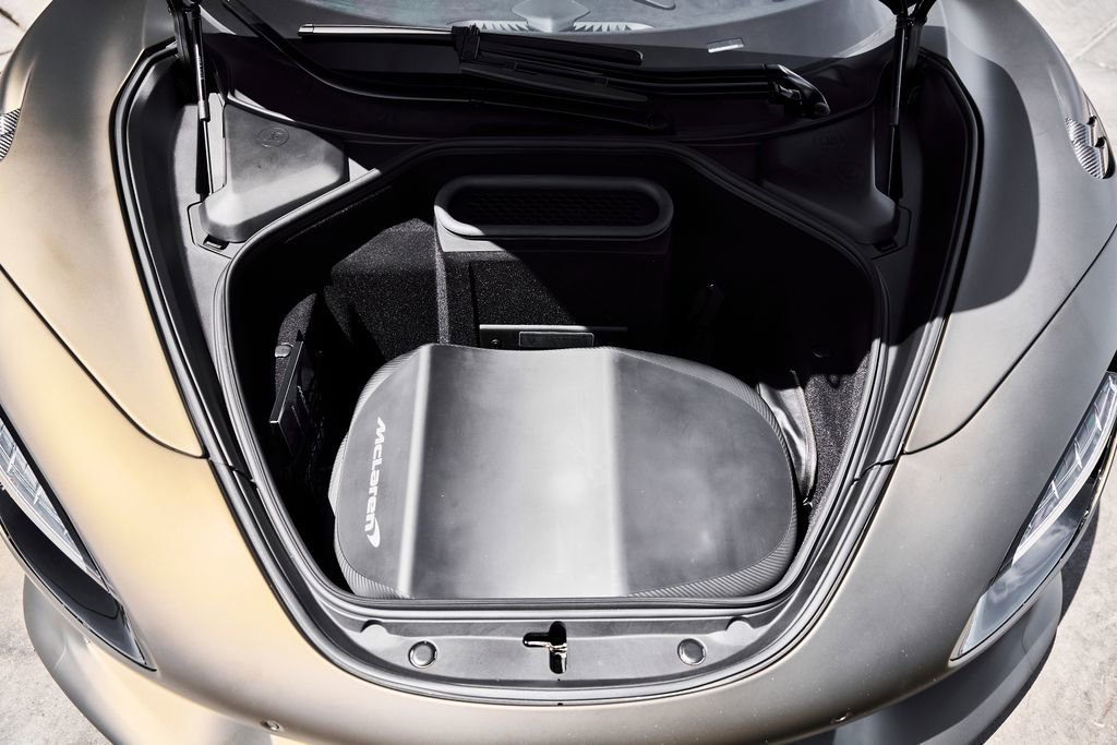 Used 2025 McLaren 750S Spider RWD image 22