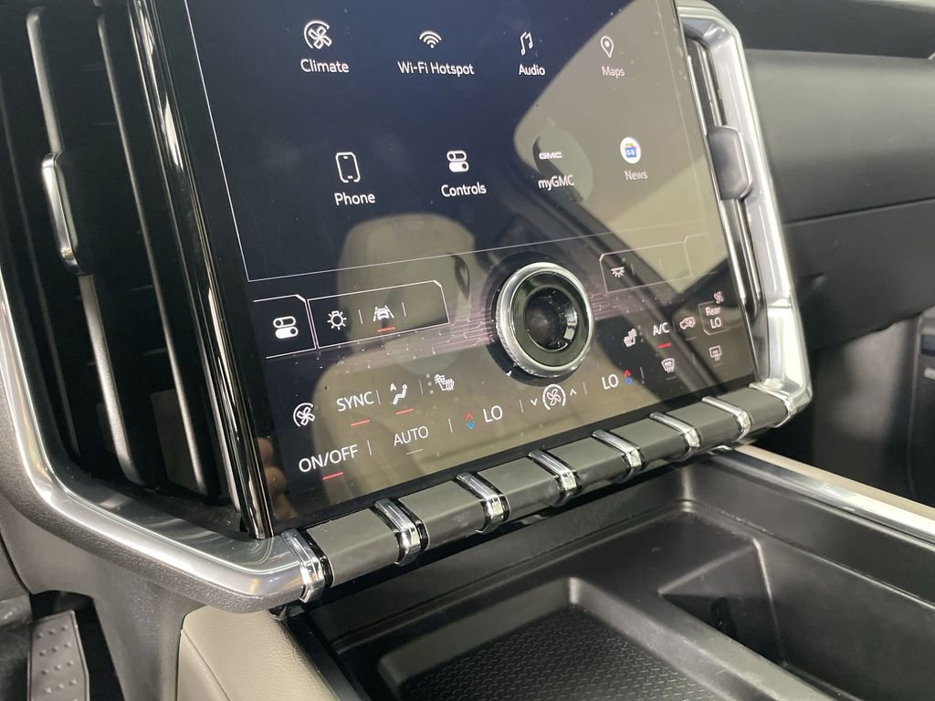 Used 2024 GMC Acadia Elevation image 17