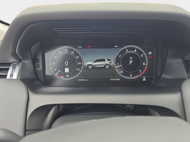 Used 2020 Land Rover Discovery Sport SE image 22