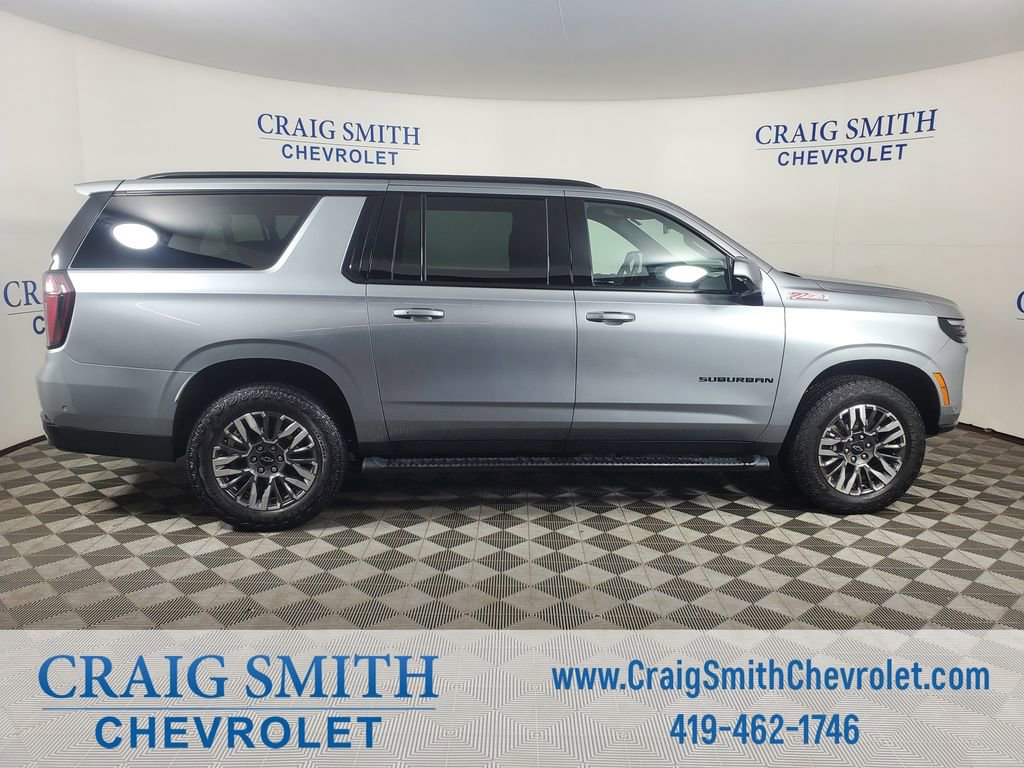 Used 2025 Chevrolet Suburban Z71 AWD/4WD image 6