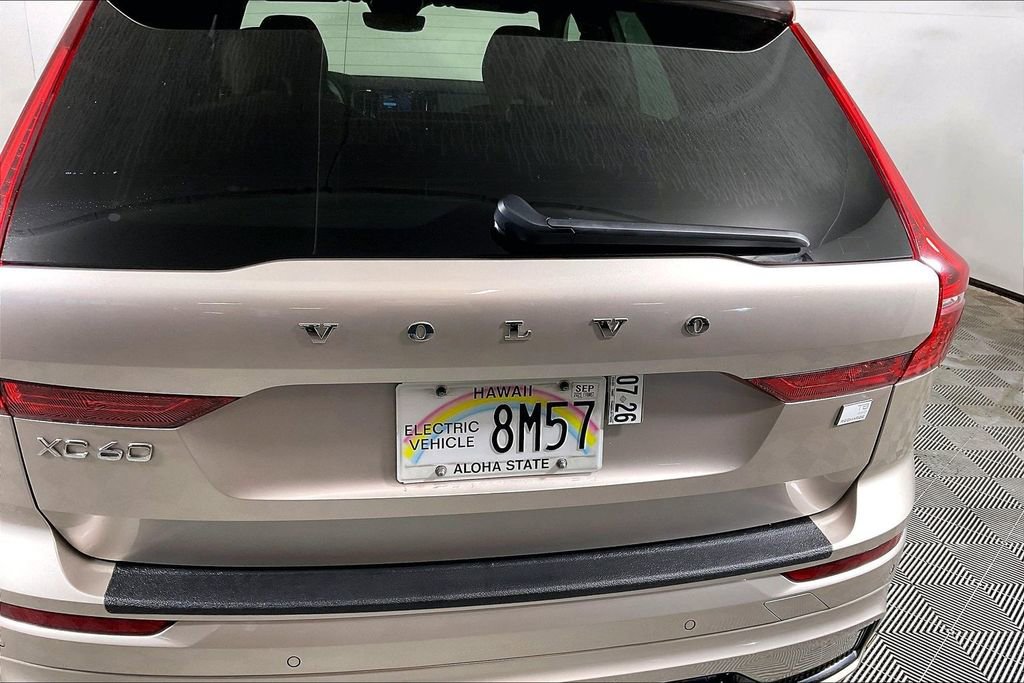 Used 2024 Volvo XC60 T8 Plus w/ Protection Package Premier image 31