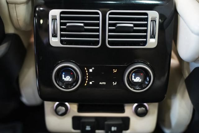 Used 2020 Land Rover Range Rover HSE AWD/4WD image 46