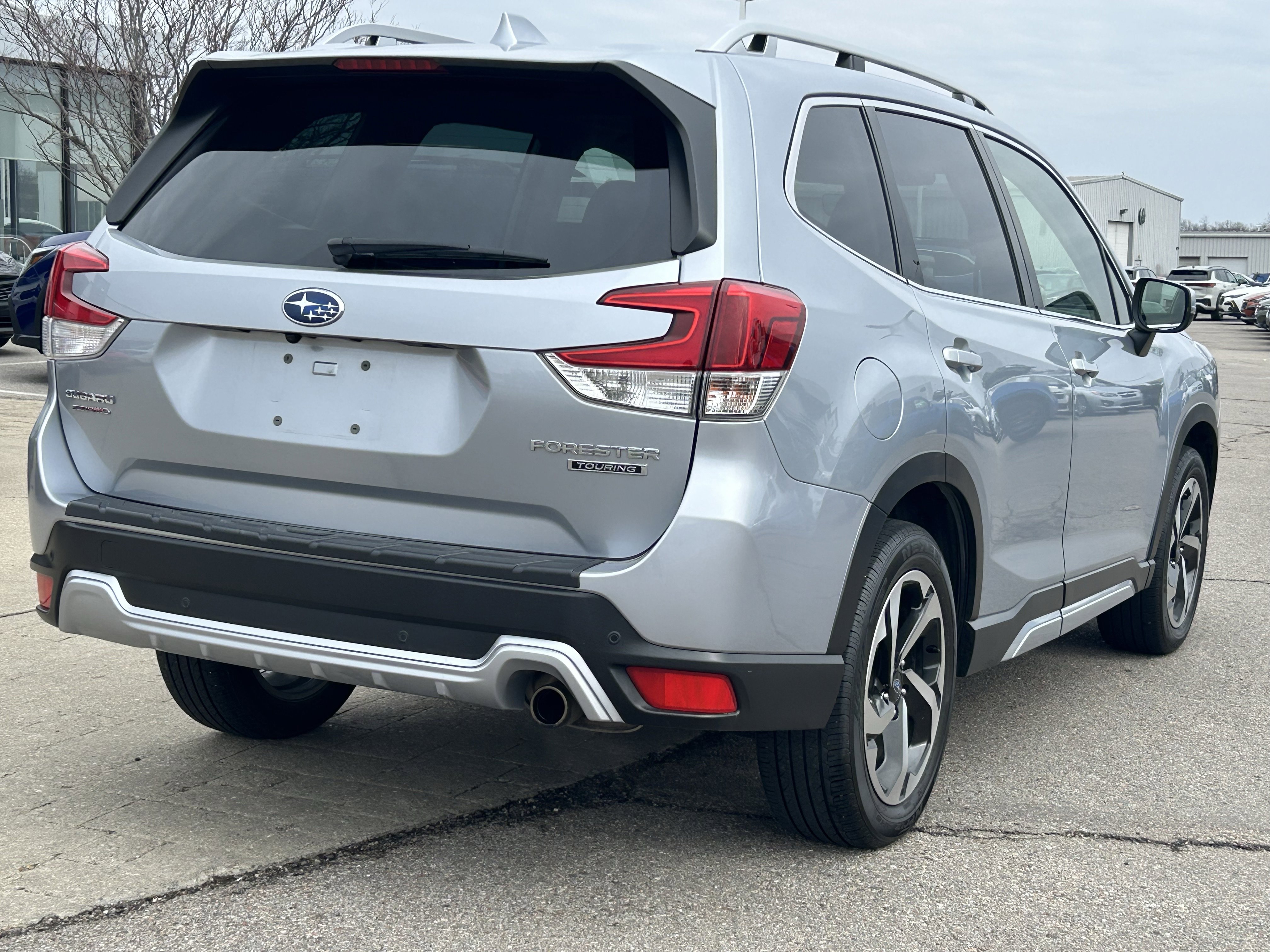 Used 2023 Subaru Forester Touring image 7