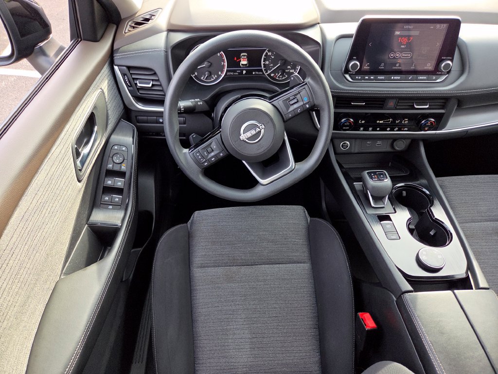 Used 2023 Nissan Rogue SV AWD/4WD image 30