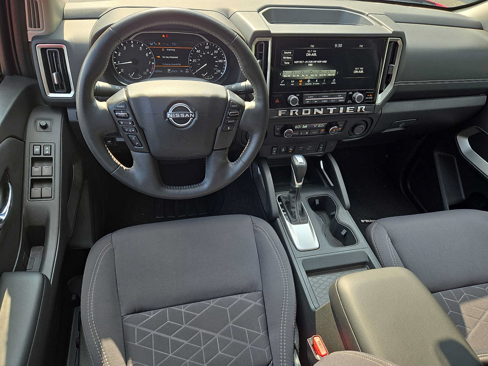 Used 2025 Nissan Frontier SV w/ SV Convenience Package AWD/4WD image 11