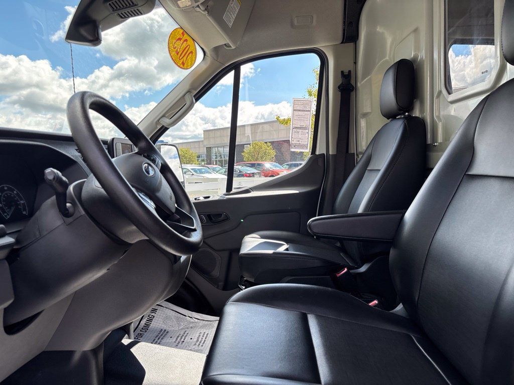 Used 2025 Ford Transit 250 148 Medium Roof Extended AWD image 9