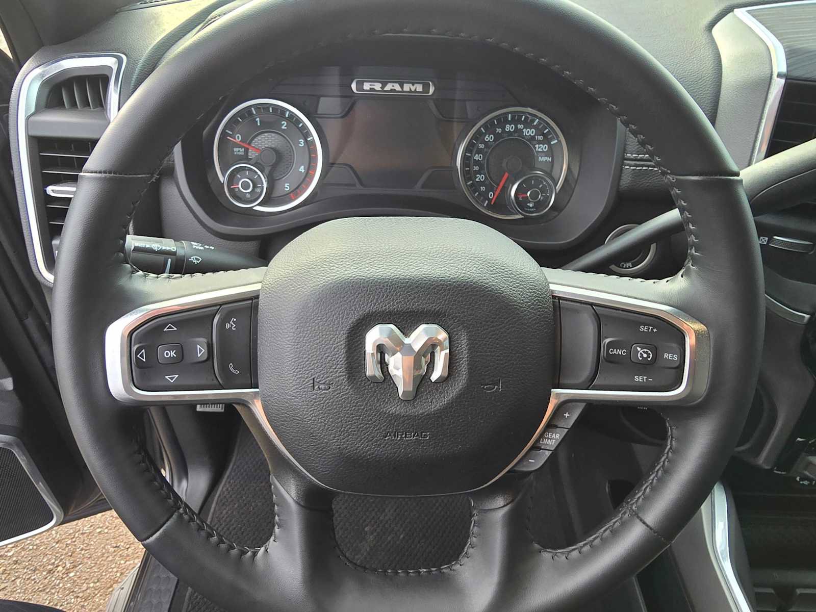 Used 2024 RAM 3500 Laramie w/ Night Edition image 27