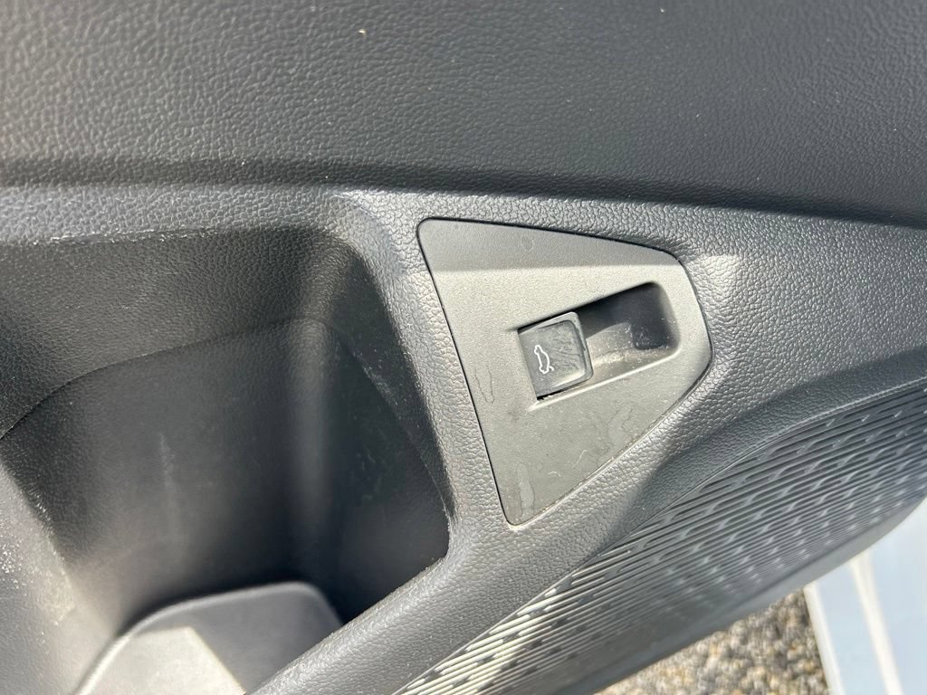 Used 2019 Volkswagen Jetta R-Line FWD image 32