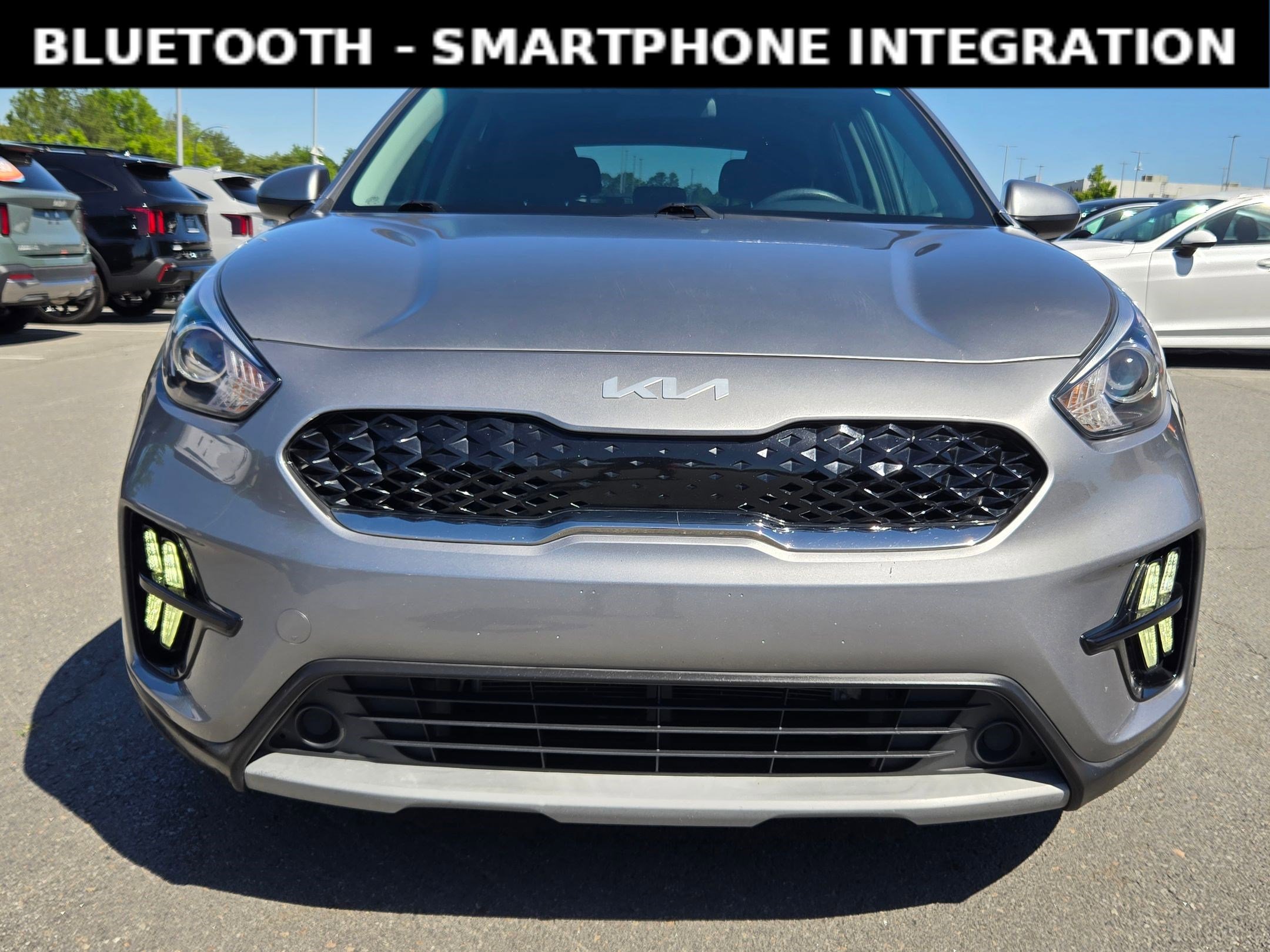 Used 2022 Kia Niro LX FWD image 2