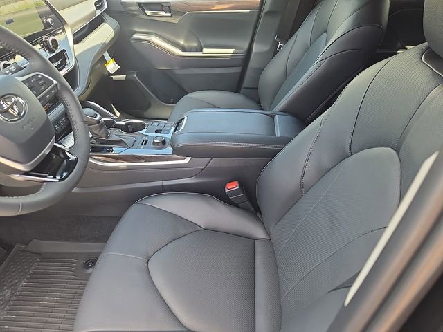 New 2026 Toyota Highlander Limited AWD/4WD image 12